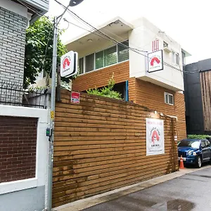 2* 招待所 弘大风格旅馆